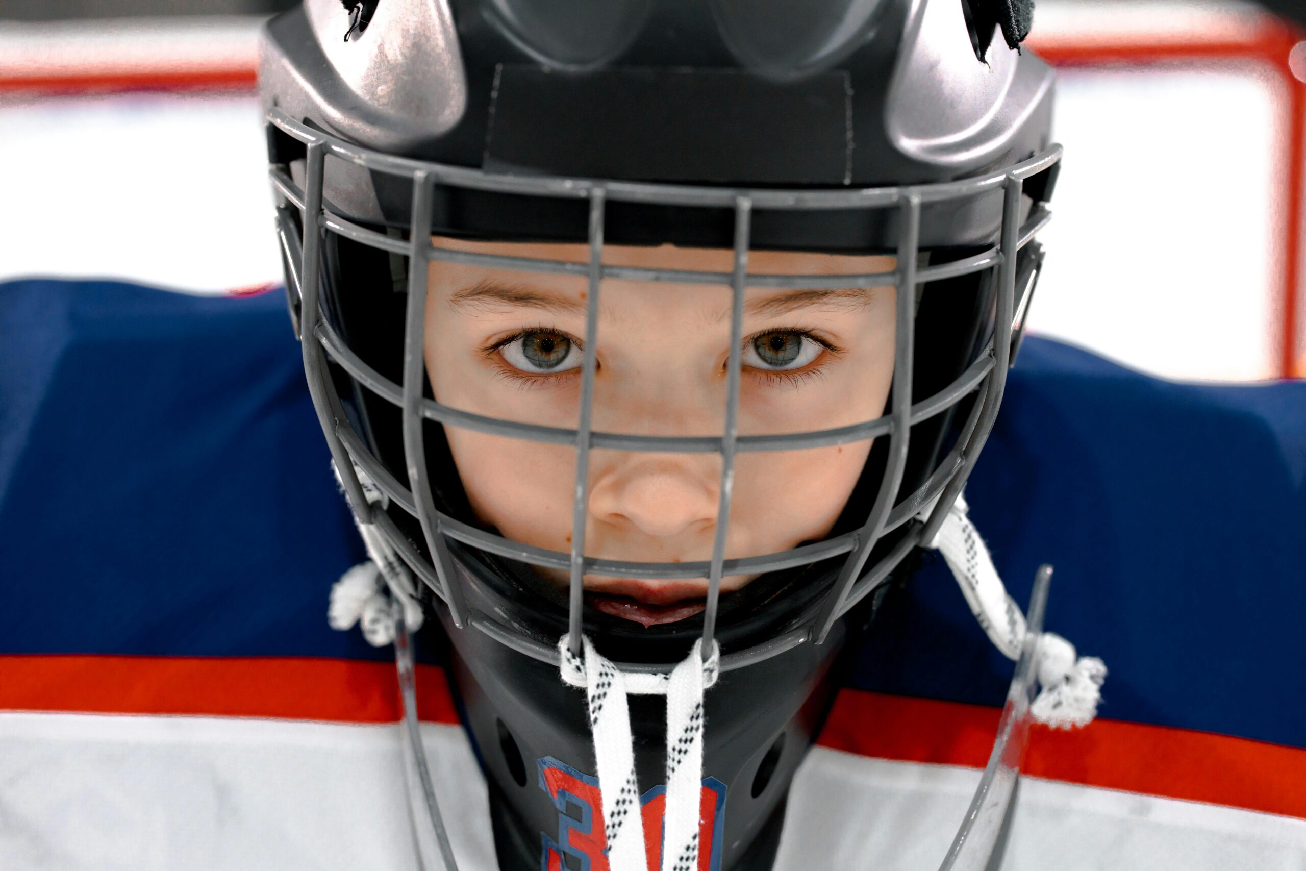 Hockey Child Facing the camera - Connect Sport